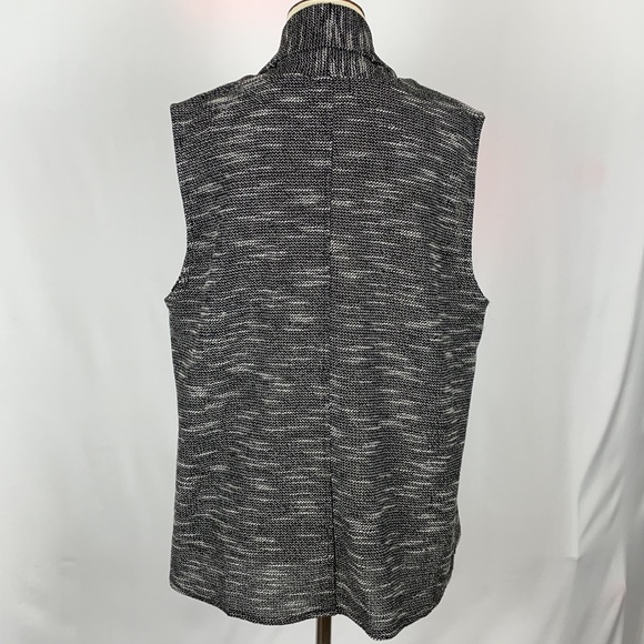 Van Heusen Black and White Open Front Sleeveless Knit Vest - Size Large - Picture 5 of 10